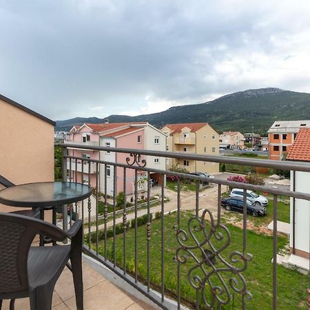 Villa Apartments Kordic Kastela Dış mekan fotoğraf